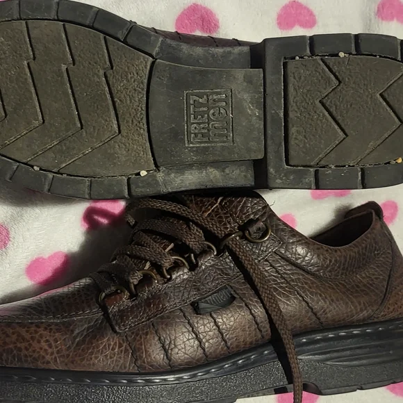 Shoe - Picture 12 of 14